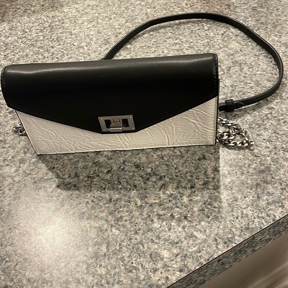 CHARLES & KEITH Wallet, Black & White - Picture 1 of 3